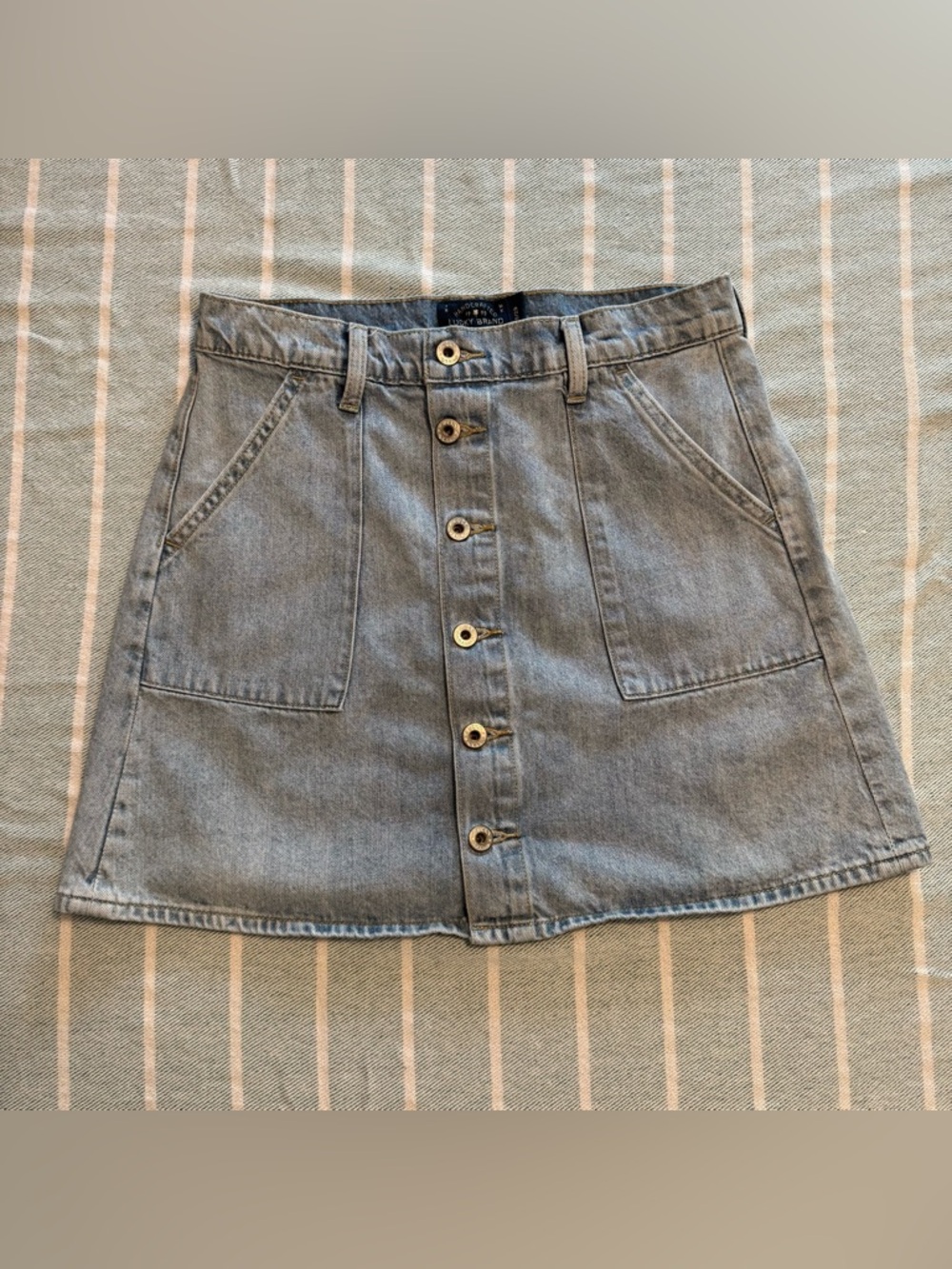 lucky brand denim utility skirt with pockets, women's size 8/29, button down - Picture 16 of 16